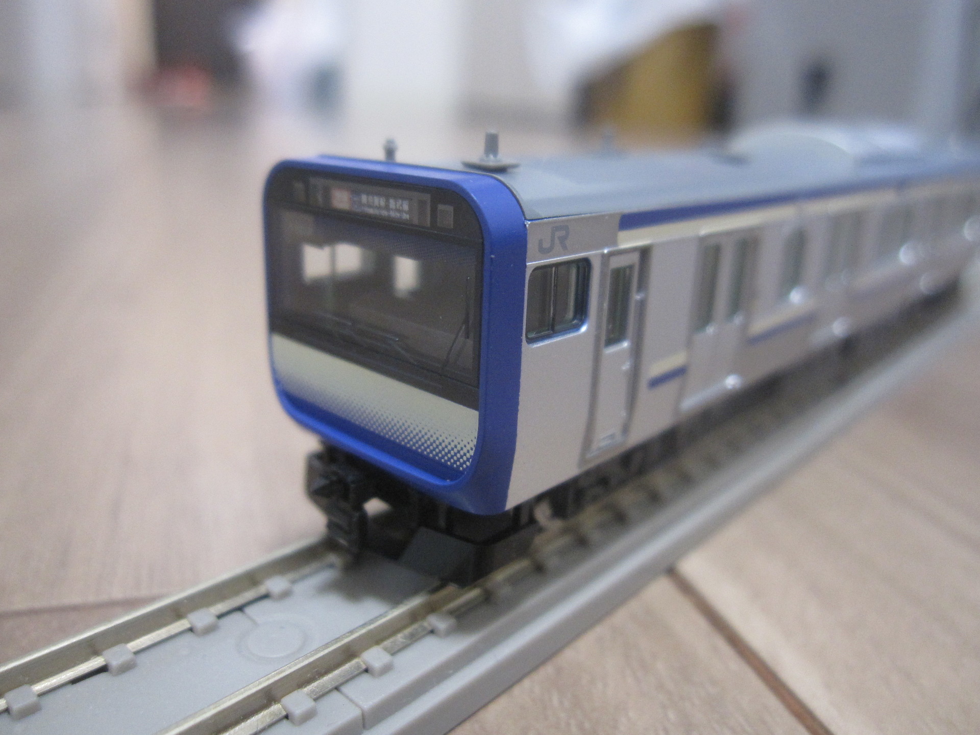 これからの主力です (tomix E235系1000番台 入線