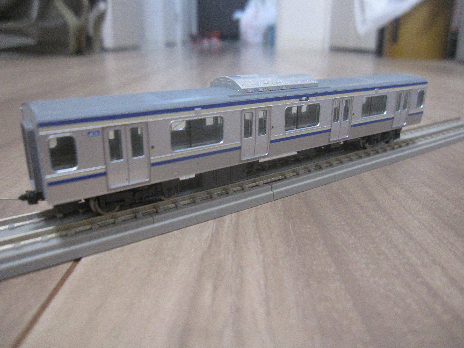 これからの主力です (tomix E235系1000番台 入線): T．O．重工の鉄道模型作成日誌
