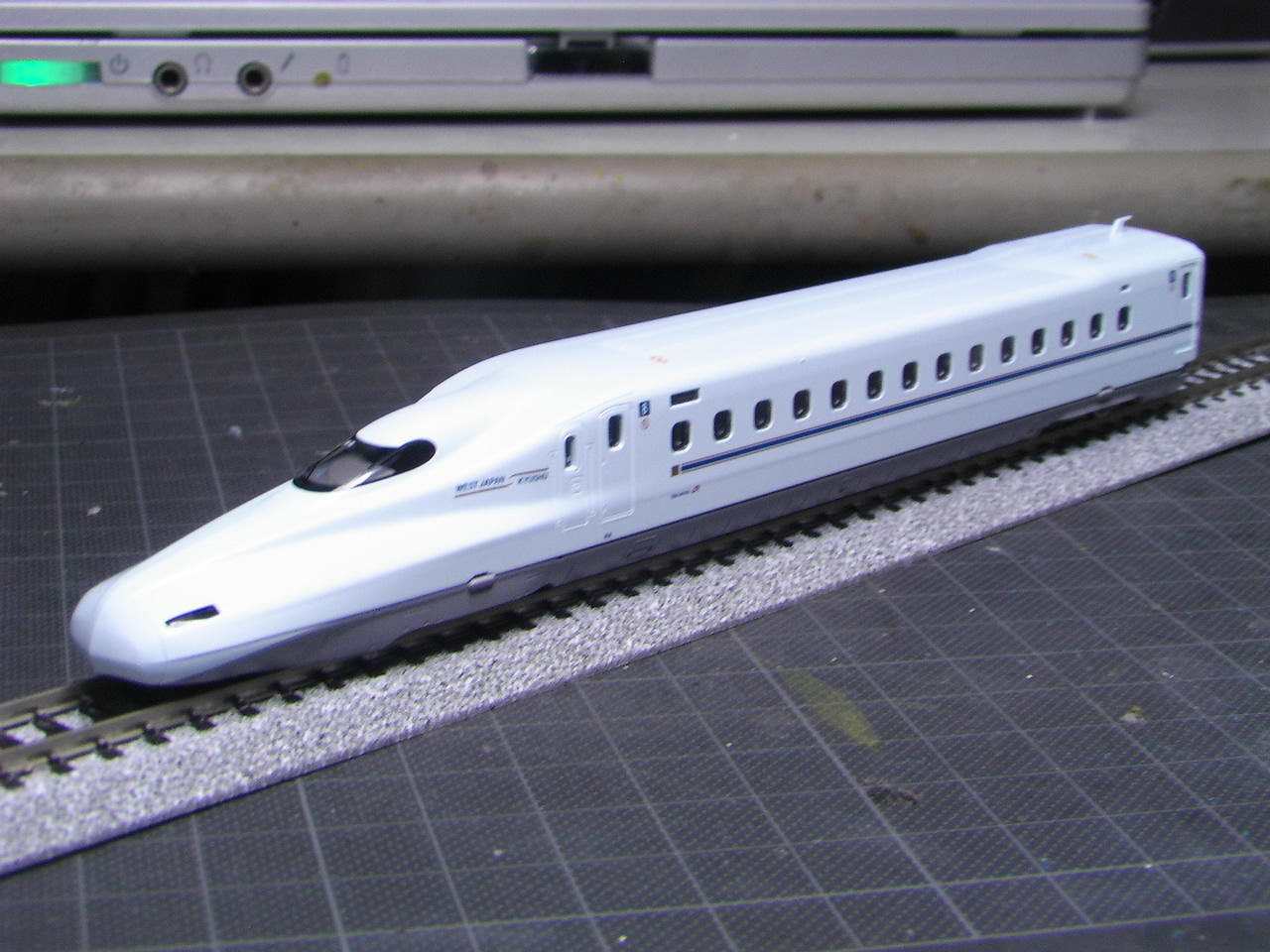 開業同時入線の予定でしたが… (tomix N700系8000