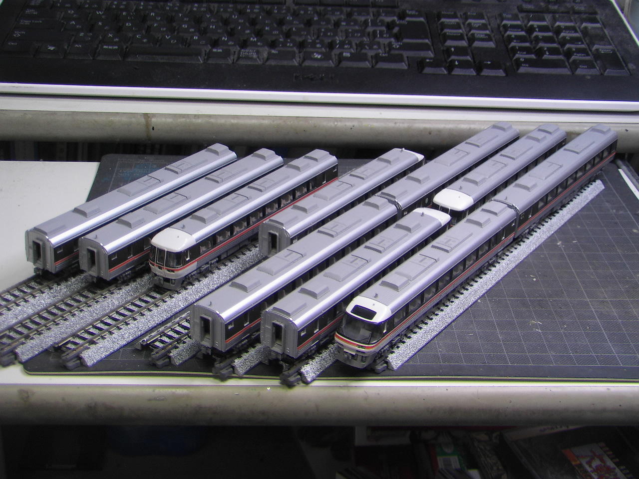 最新仕様に合わせよう♪ (KATO キハ85形更新 前編): T 最新仕様に合わせよう♪ (KATO キハ85形更新 前編): T