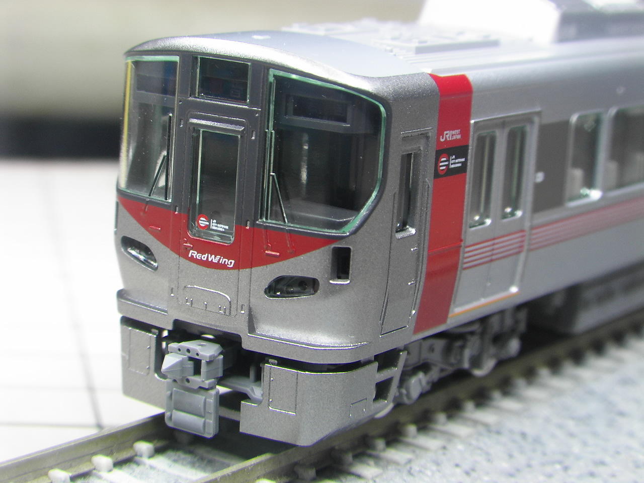 いよいよ広島にも… (tomix 227系入線): T．O．重工の