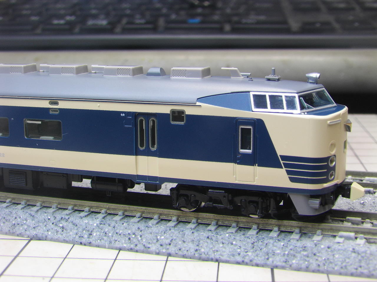 昔は“高嶺の花”でした！ (ｔｏｍｉｘ ＪＲ５８３系 きたぐに・国鉄色 入線): Ｔ．Ｏ．重工の鉄道模型作成日誌