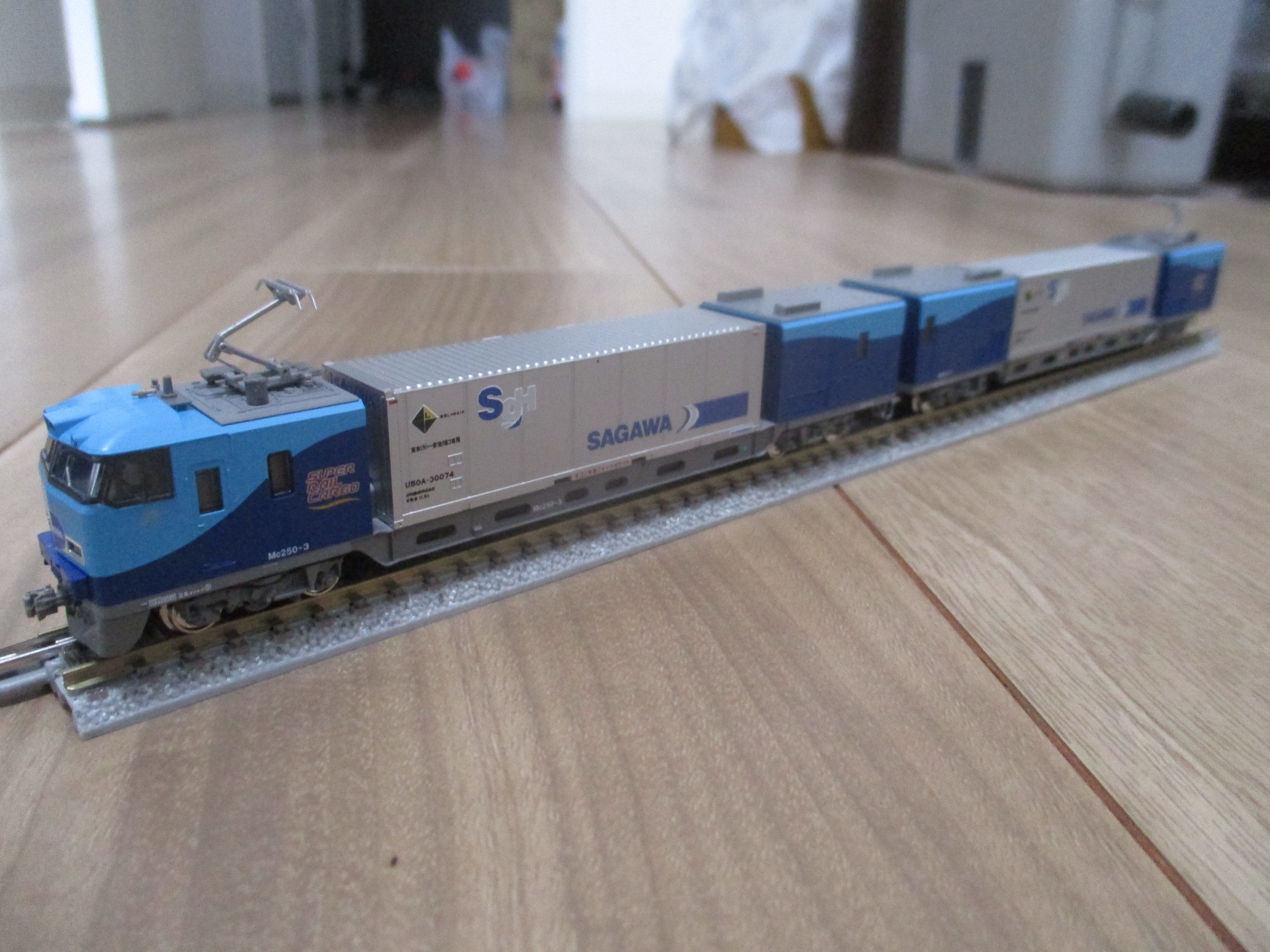 速達のためには電車化！！ (KATO M250系スーパーレール